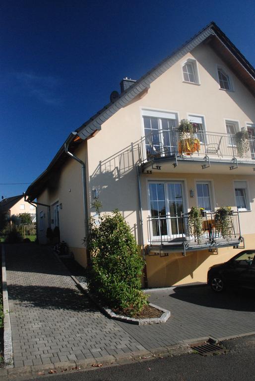 Wein- Und Gaestehaus Genetsch Lieser Zewnętrze zdjęcie